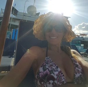 Meet your Posher, Mary anne